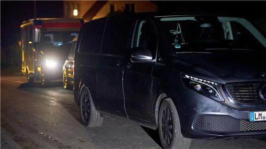 Drei Leichen wurden schon in der Nacht des Unglücks abtransportiert. (Archivbild)