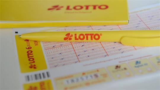 Drei Millionäre gab es 2025 bei Lotto Hamburg. (Symbolfoto)
