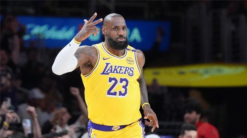 „Eine Menge Punkte“: LeBron James knackt 50.000er-Marke Drei Punkte gab es für den Wurf, mit dem LeBron James die Marke von 50 000 Punkten in der NBA durchbrach.