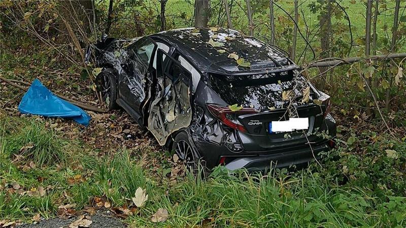 Drei Verletze sind nach einem Unfall zwischen Neuenwalde und Fickmühlen zu beklagen.
