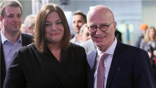 Dreieinhalb Wochen nach der Bürgerschaftswahl wollen SPD und Grüne in Hamburg Koalitionsverhandlungen aufnehmen. (Archivbild)