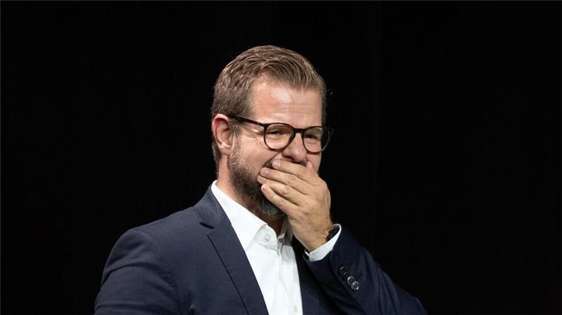 Bernstein-Nachfolger: Drescher neuer Präsident von Hertha Drescher reagierte gerührt auf seine Wahl.