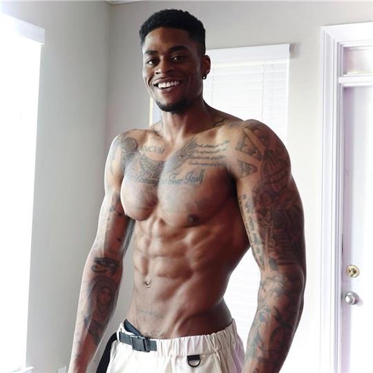 Drew Moemeka ist bei Instagram als Influencer unterwegs. Foto: nomo