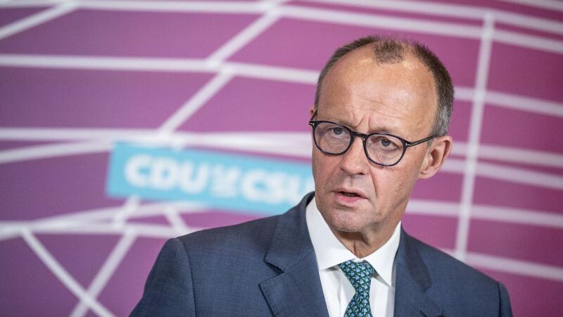 Union macht Druck zur Bekämpfung illegaler Migration „Dringlichkeit, jetzt auch in der Frage der Migration zu schnellen Entscheidungen zu kommen, hat sich noch mal erhöht“: Friedrich Merz.