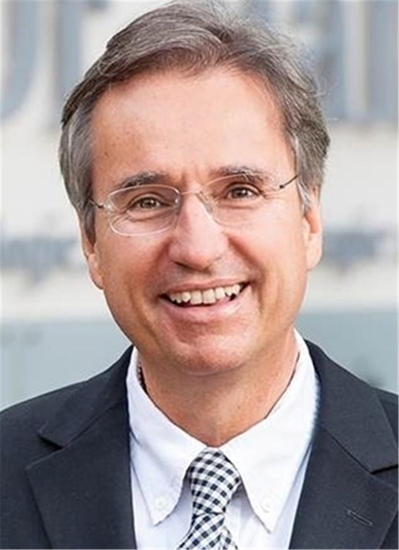 Dritte Generation: Dr. Christoph Hancken.