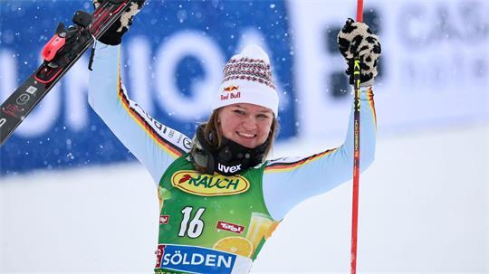 Dritte beim Saisonauftakt in Sölden: Emma Aicher.