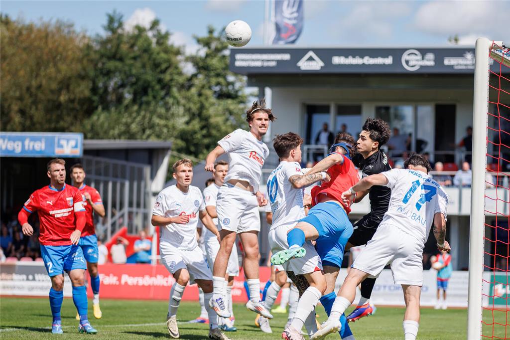 Drochtersen/Assel gegen Holstein Kiel II