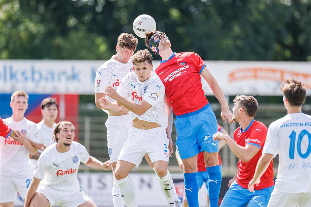 Drochtersen/Assel gegen Holstein Kiel II