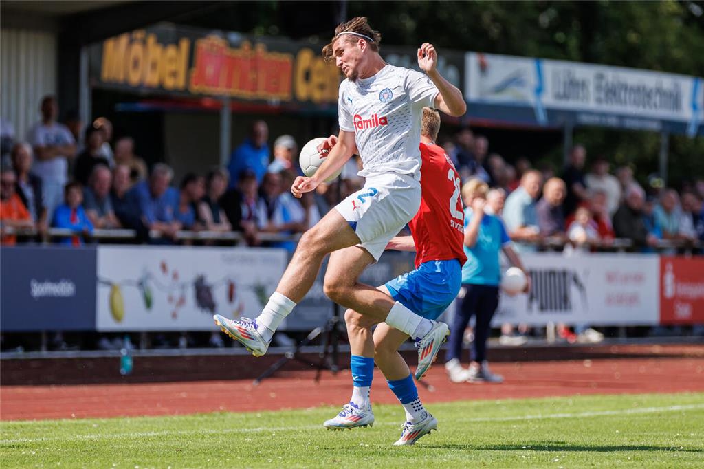 Drochtersen/Assel gegen Holstein Kiel II