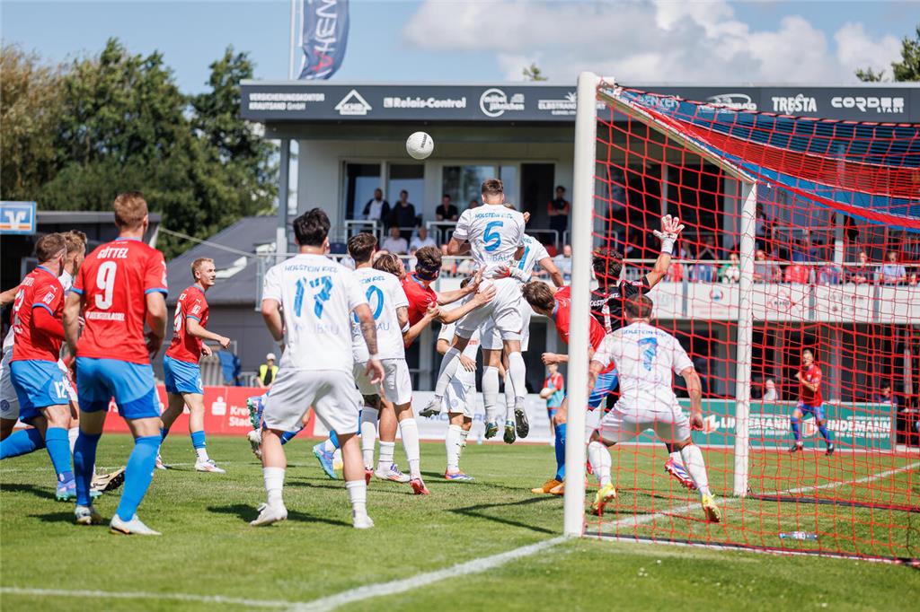 Drochtersen/Assel gegen Holstein Kiel II
