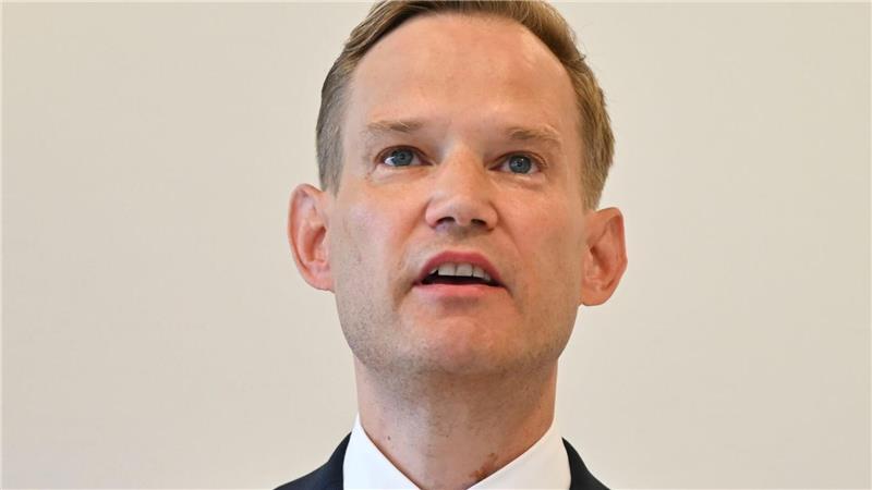 „Eine Katastrophe“: 2.137 Drogentote im vergangenen Jahr Drogenbeauftragter Hendrik Streeck warnt vor synthetischen Drogen.