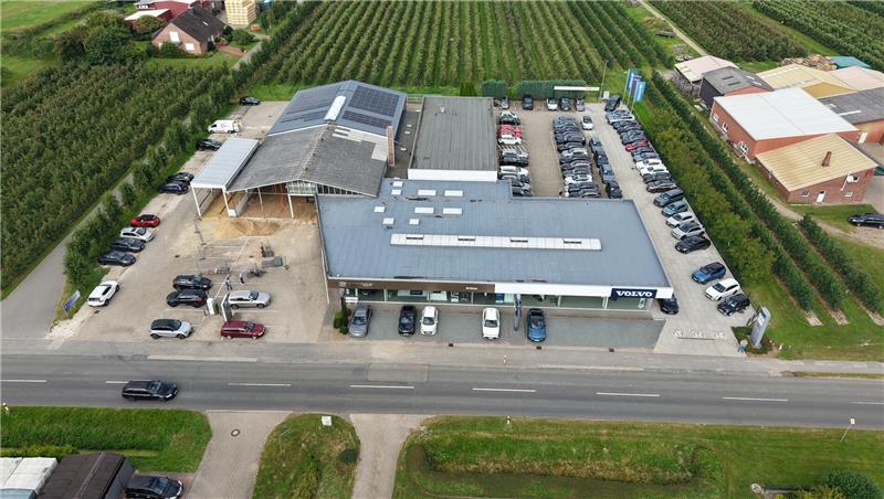 Drohnenbild des Autohauses Bröhan in Jork-Königreich.