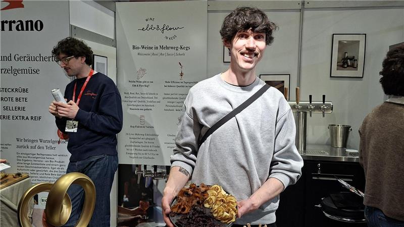 Internorga 2026 in Hamburg: Das sind die Food-Trends in diesem Jahr Dünn geschnitten und geräuchert schmecken Rote Bete, Sellerie und Steckrübe hervorragend würzig.