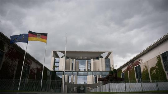 Dunkle Wolken ziehen über das Bundeskanzleramt. (Archivbild)