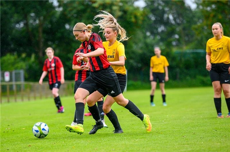 Durch das 2:1 gegen den TVV Neu Wulmstorf landete der TSV Apensen in der Gruppenphase auf Platz eins. Fotos: Schmietow