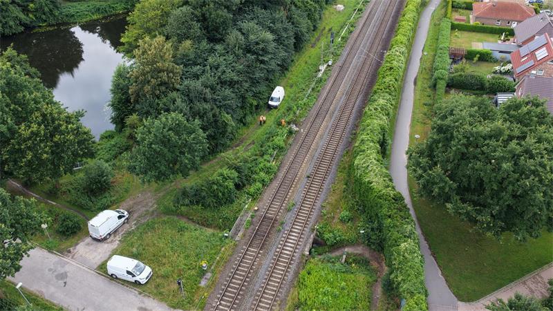 Durch den Brand des Verteilerkastens in Neu Wulmstorf wurde der Bahnverkehr nach Stade am Dienstag lahmgelegt.