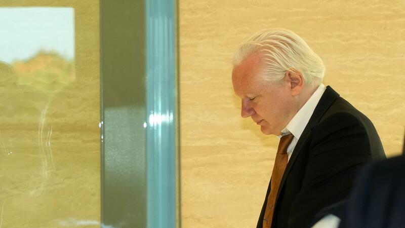 Julian Assange bekennt sich schuldig vor US-Gericht Durch den Justiz-Deal soll Assange eine weitere Haft in den USA erspart bleiben.