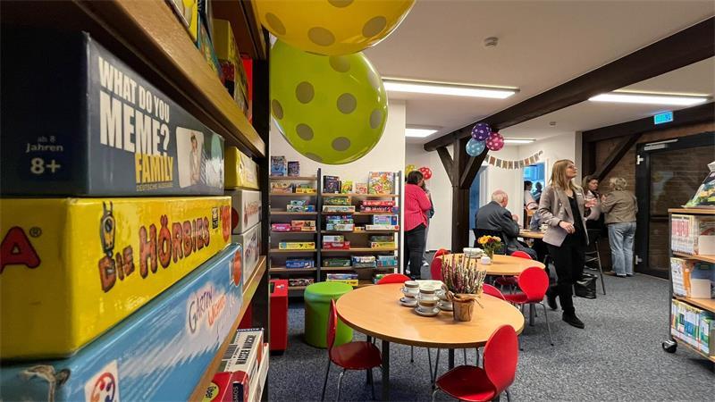 Durch die Erweiterung bietet die Friedrich-Huth-Bücherei nun mehr Platz für Kinder.