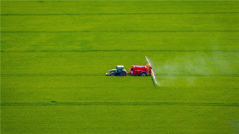 „Politik im Trump-Stil“? Karlsruhe prüft Minister-Alleingang Durch die Stoffstrombilanzverordnung sollte die Verwendung von Düngemitteln nachvollzogen werden. (Symbolbild)
