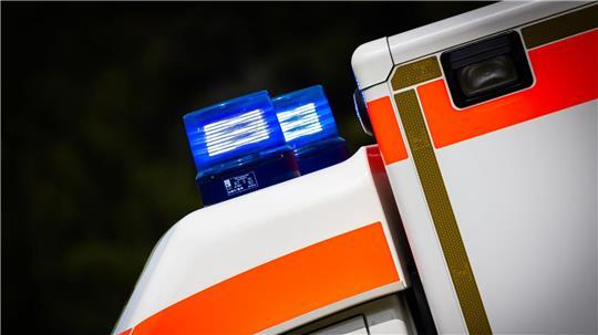 Durch einen Auffahrunfall werden im Landkreis Emsland mehrere Menschen verletzt. (Symbolbild)