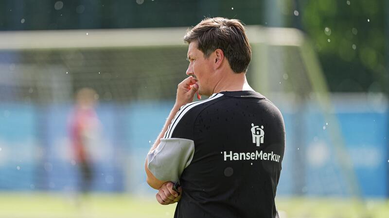 Durfte mit dem ersten Auftritt von Zugang Patson Daka zufrieden sein: HSV-Trainer Merlin Polzin. (Archivbild)
