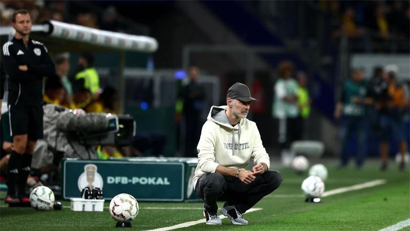 Erst holprig, dann souverän: BVB gegen Fünftligisten weiter Durfte trotz der deutlichen Niederlage stolz auf sein Team sein: HEBC-Trainer Philipp Obloch.