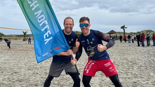 Dynamisches Beachvolleyball-Duo: Michael Kopf (links) und Kevin Czibor von der Airbus SG Hamburg gewannen die World Company Sport Games.