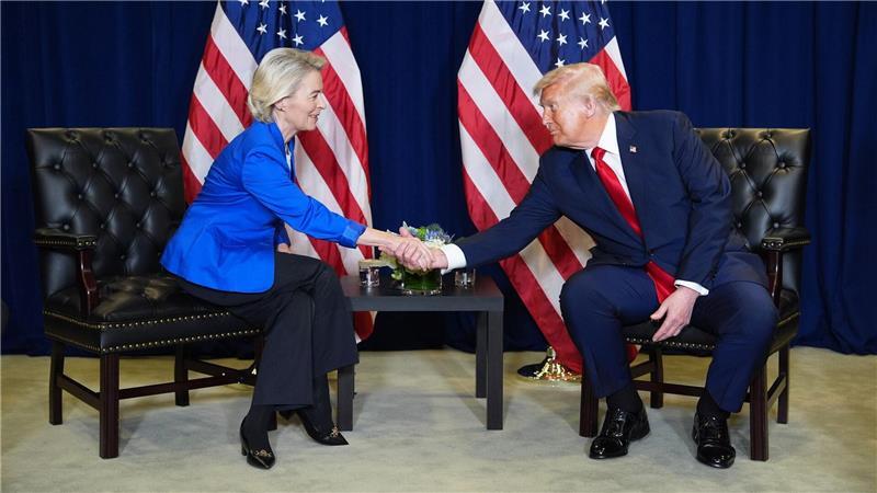 Studie: Gas-Export in EU beschert Putin Milliardeneinnahmen EU-Kommissionschefin Ursula von der Leyen hat US-Präsident Donald Trump in Aussucht gestellt, dass EU-Unternehmen künftig noch mehr LNG in Amerika kaufen. (Archivbild)