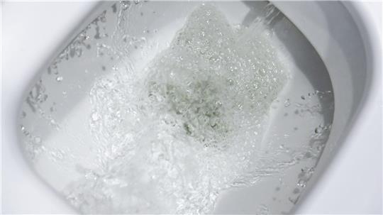 EWE Wasser reinigt Leitungen in Balje, Krummendeich und Freiburg. (Symbolbild)
