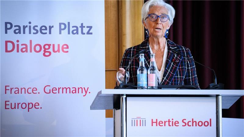 EZB-Präsidentin will stärkeren Euro als Antwort auf Trump EZB-Präsidentin Christine Lagarde sieht die Weltordnung in ihren Grundfesten erschüttert