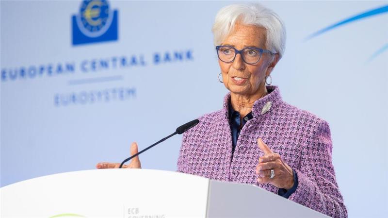 EZB-Präsidentin Lagarde warnt vor Konjunkturschwäche EZB-Präsidentin Lagarde warnt vor einer anhaltenden Konjunkturschwäche im Euroraum (Archivbild).