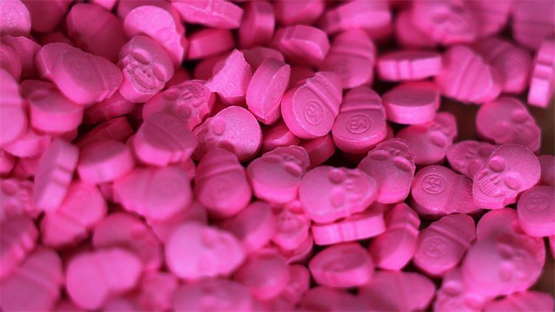 Ecstasy ist auch flüssig zu bekommen. Die Tabletten werden auch „Steine“ genannt.
