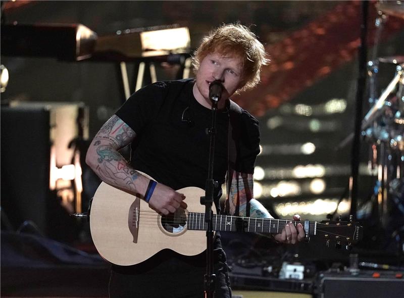 Headliner fürs Hurricane-Festival 2024: Weltstar tritt im Stader Nachbarkreis auf Ed Sheeran soll im kommenden Jahr als Headliner auf den beiden Festivals «Southside» und «Hurricane» spielen. Foto: Chris Pizzello/Invision/dpa +++ dpa-Bildfunk +++