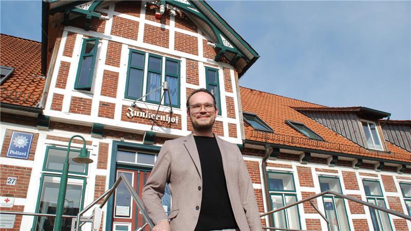 Bürgermeisterwahl an der Lühe: Apensens Vize Edgar Rot macht einen Rückzieher Edgar Rot, Gemeindedirektor in Beckdorf und Verwaltungsvize der Samtgemeinde Apensen.