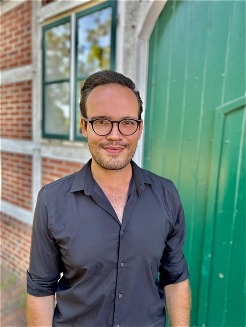 Apensens Vize-Chef Edgar Rot bleibt doch: Das sind seine Gründe Edgar Rot bleibt im Apenser Rathaus als Beamter auf Lebenszeit. Foto: Gemeinde Apensen