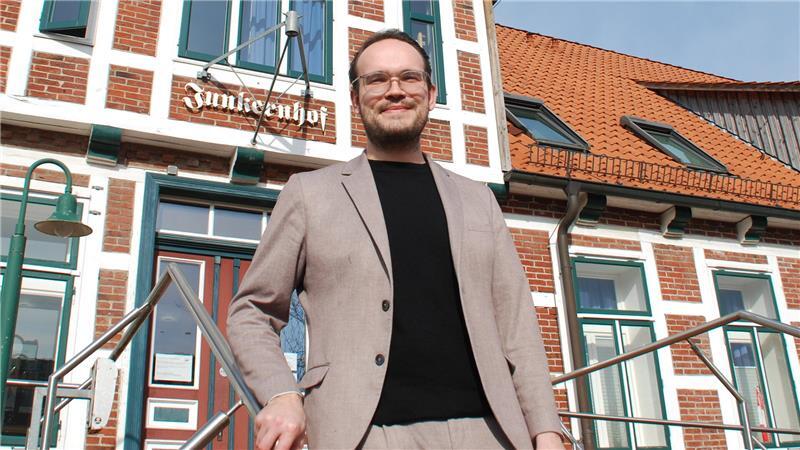 Beckdorf plant neues Dorfzentrum und investiert kräftig in seine Straßen Edgar Rot ist Gemeindedirektor in Beckdorf und Vertreter der Samtgemeindebürgermeisterin in Apensen.