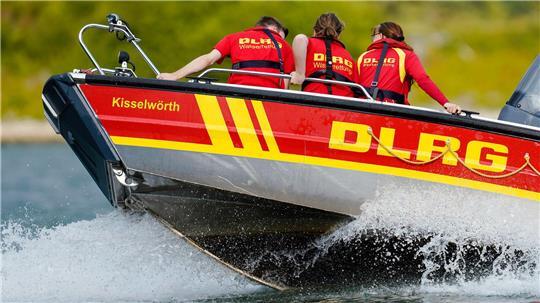 Ehrenamtliche haben 2024 wieder vielen Menschen im Norden das Schwimmen beigebracht. (Symbolbild)