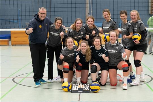 Ehrgeizig: Die Verbandsliga-Volleyballerinnen der VSG Altes Land wollen ihr gutes Abschneiden in der Vorsaison noch einmal toppen. Foto: Verein