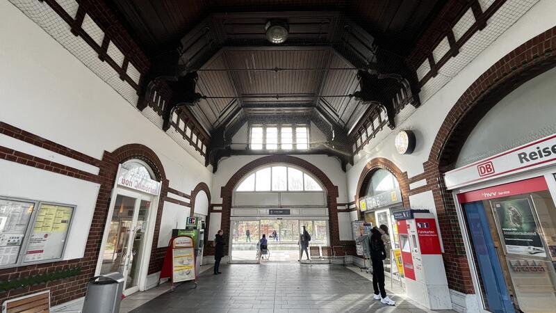 Eigentlich ganz hübsch: die Stader Bahnhofshalle von 1881. Doch der Bahnhof und sein Umfeld sind in einem schlechten Zustand.