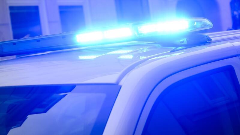 Ein 13-jähriges Mädchen verletzt sich bei dem Zusammenprall schwer. (Symbolbild)