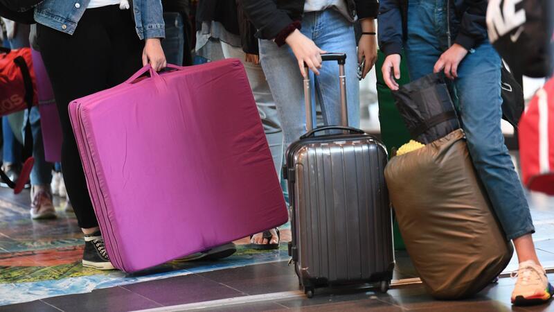 Schüler stirbt auf Abschlussfahrt - Behörde prüft Vorfall Ein 16 Jahre alter Schüler ist auf einer Klassenfahrt in Italien plötzlich gestorben (Symbolfoto).