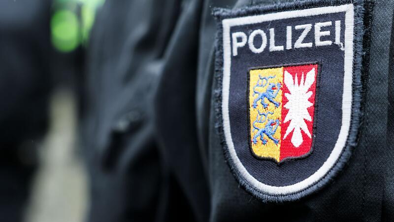 Ein 24-Jähriger wird seit der Nacht zu Sonntag in Kiel vermisst. (Symbolbild)