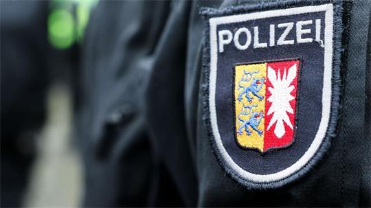 Ein 24-Jähriger wird seit der Nacht zu Sonntag in Kiel vermisst. (Symbolbild)