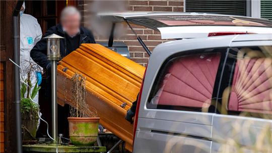 Ein 32-jähriger Soldat soll im Kreis Rotenburg vier Menschen erschossen haben, darunter ein dreijähriges Kind.