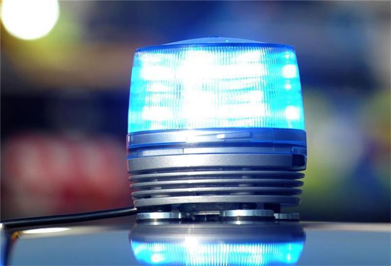 Mann (36) spuckt Polizist mit Blut und Speichel an Ein 36-Jähriger muss nun mit Strafanzeigen rechnen. Foto: dpa