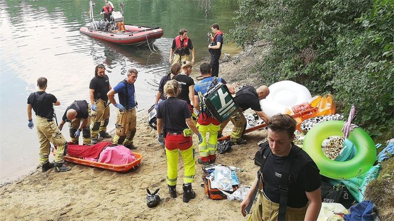 Ein 41-Jähriger war in einem Baggersee bei Düsseldorf ertrunken.