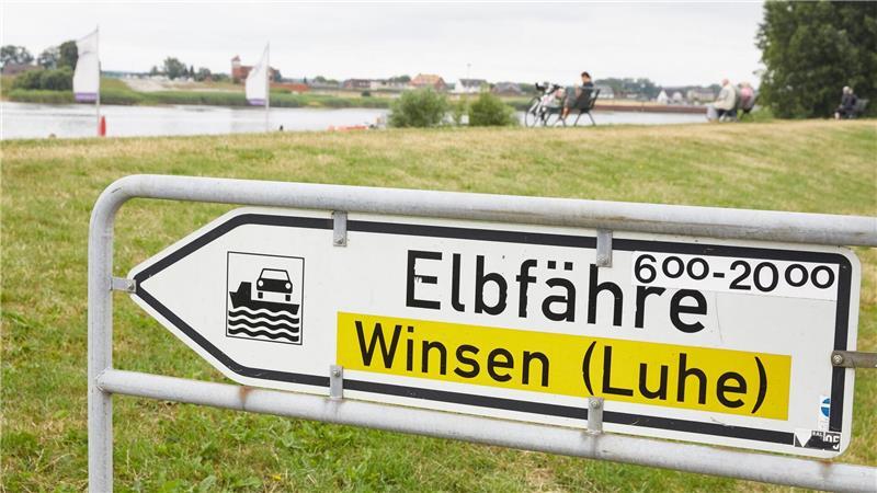 Ein 89-Jähriger ist mit seinem Auto in die Elbe gefahren. (Symbolbild)