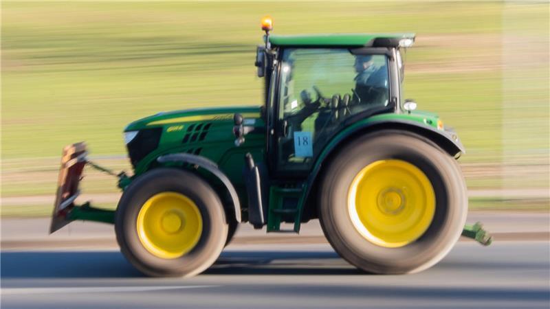 Ein Abschleppmanöver mit Treckern hat in Rosengarten für Ärger gesorgt. (Symbolbild)