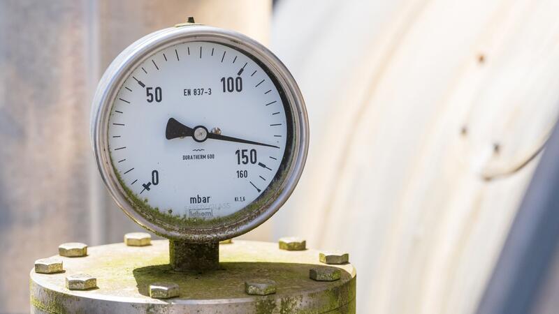 Ein Anzeige für Druck ist in der Anlage des Gasspeicher Wolfersberg.