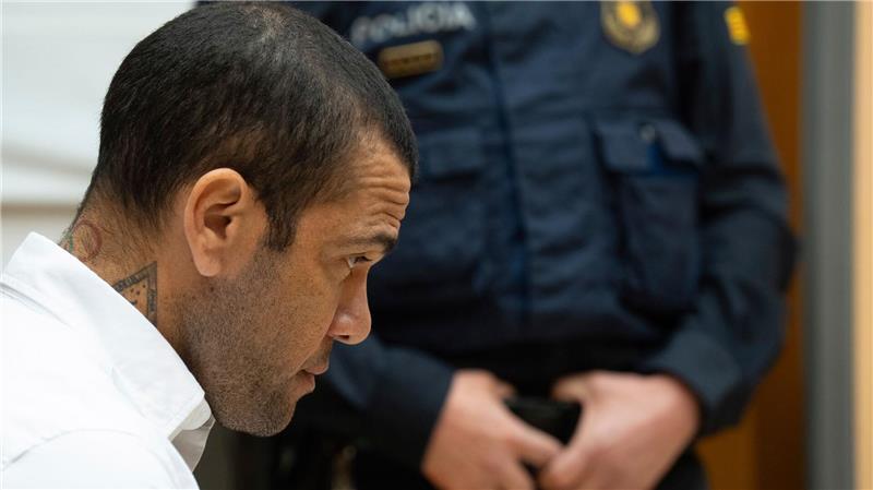 Berufungsgericht spricht Fußballer Dani Alves frei Ein Berufungsgericht in Barcelona hat den brasilianischen Fußball-Profi Dani Alves vom Vorwurf der sexuellen Aggression freigesprochen. Er hatte 14 Monate hinter Gittern gesessen.